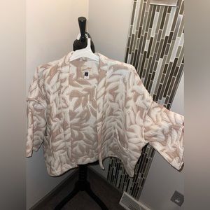 Universal thread quilted jacket